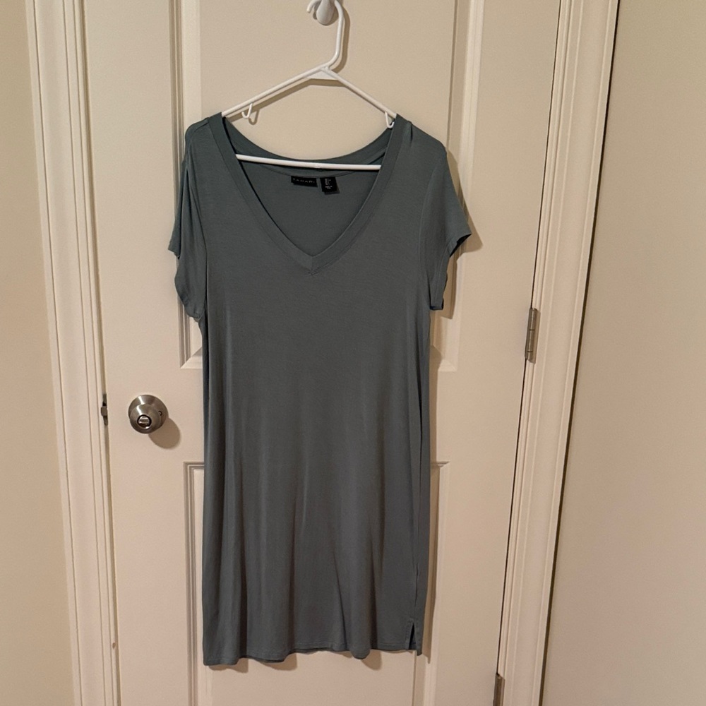 Women's V-Neck Short Sleeve Dress- Sage green